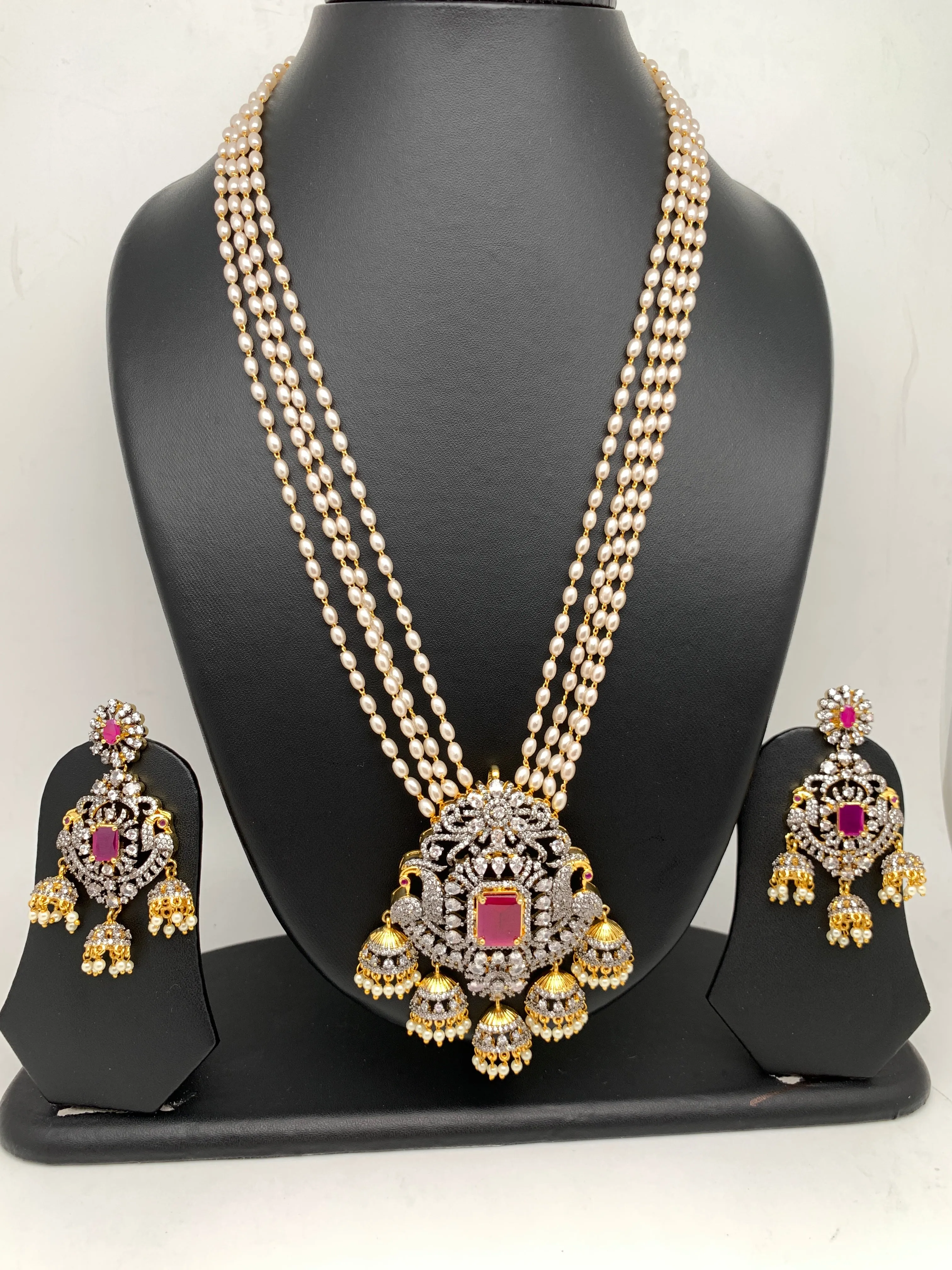 AD Red Stone Dual Tone Pendent Rice Pearl Mala