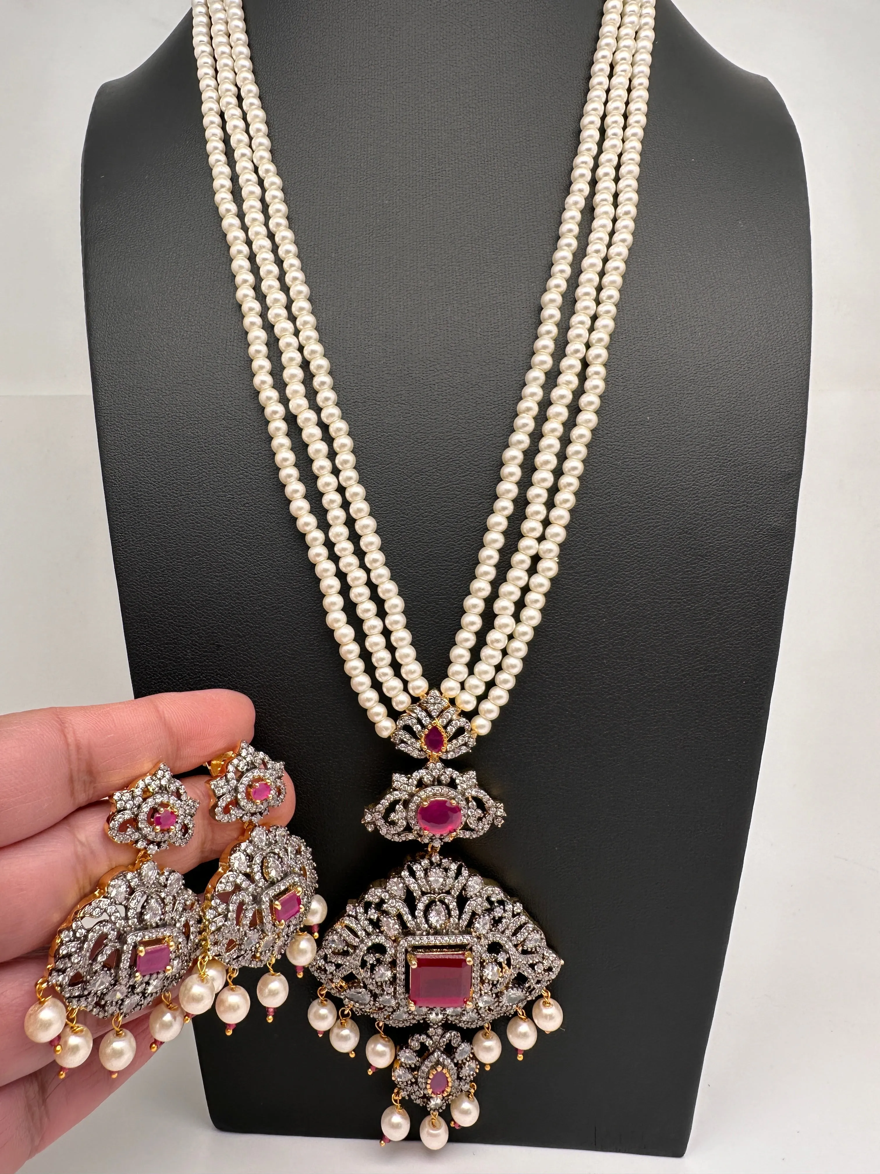 AD Red Stone Pendent Pearl Mala