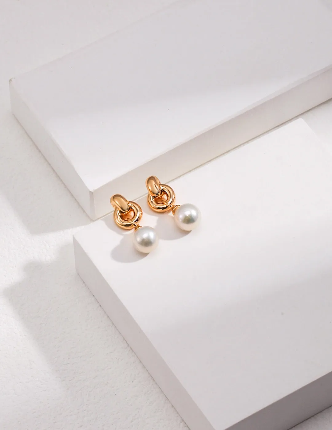 Dainty Pearl Drop Earrings