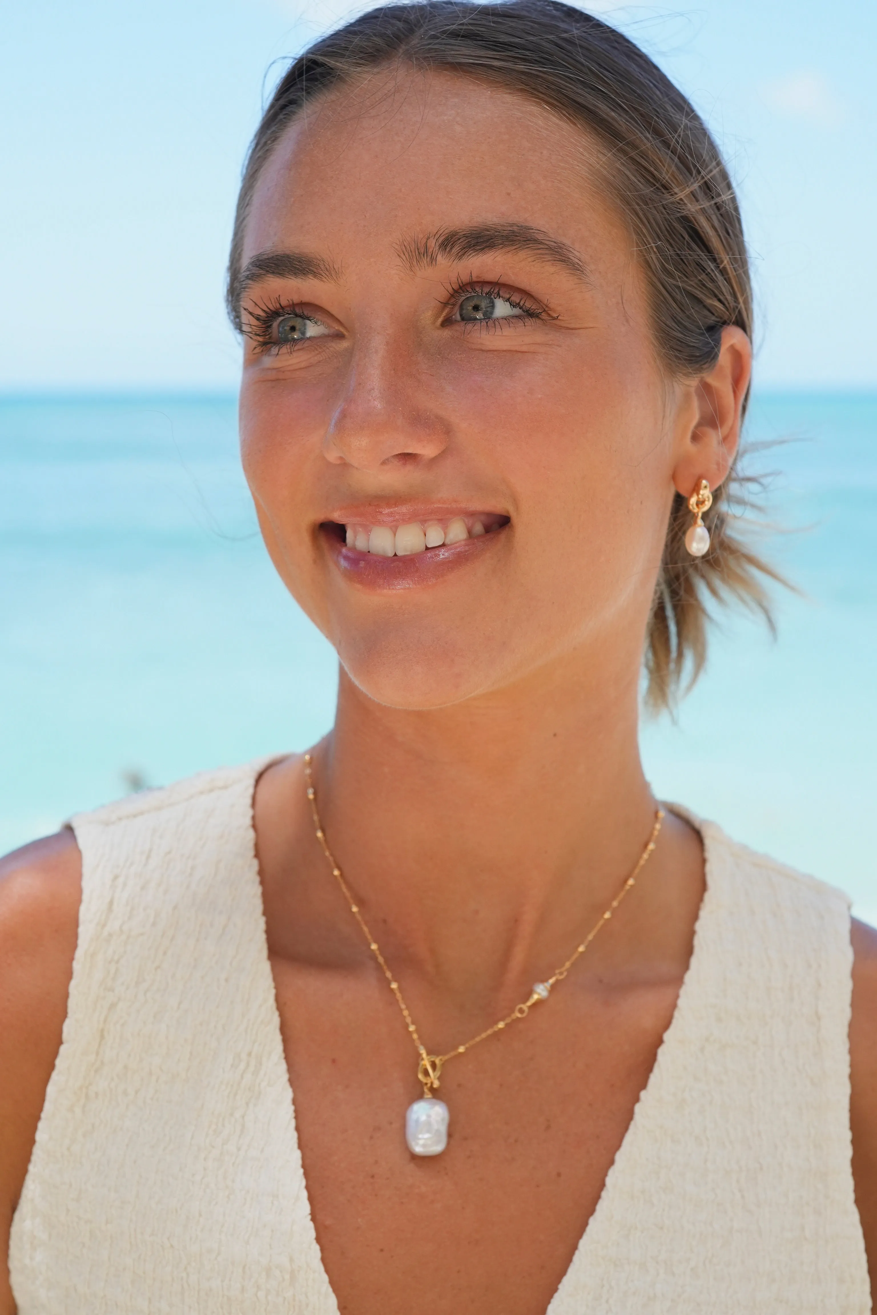 Dainty Pearl Drop Earrings